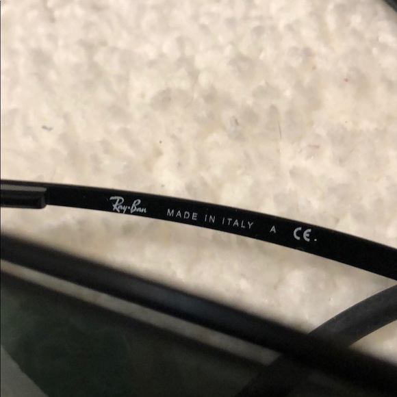 Authentic Ray ban Sunglasses - Picture 3 of 6